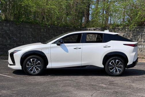 Eminent White Pearl 2024 Lexus RZ 450e Premium