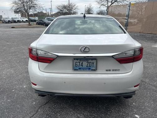 2016 Lexus ES 350 Base