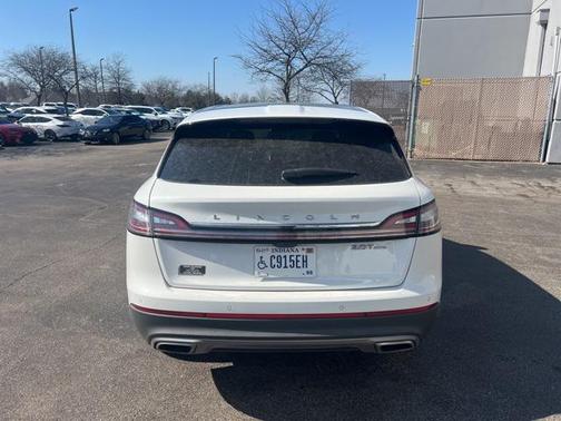 2020 Lincoln Nautilus Reserve