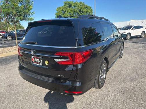 Crystal Black Pearl 2022 Honda Odyssey Elite