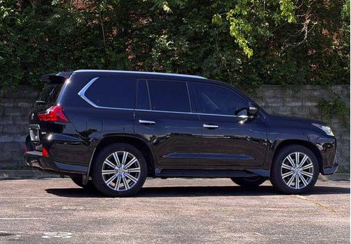 Black Onyx 2017 Lexus LX 570 Base