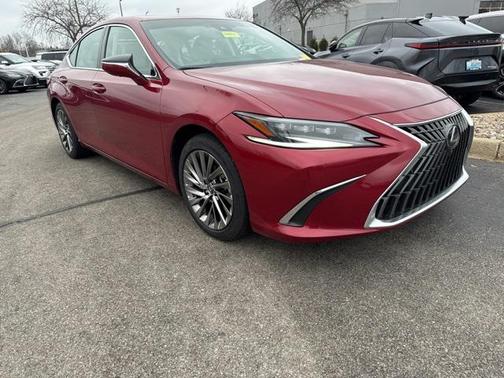 2025 Lexus ES 300h Ultra Luxury