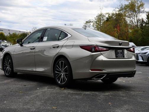 2025 Lexus ES 350 Base
