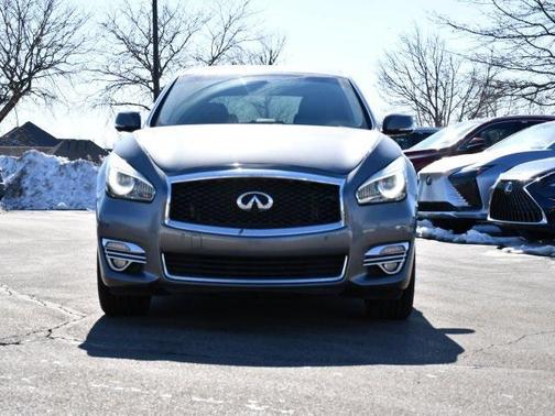 2017 INFINITI Q70 3.7X