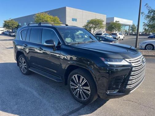 2025 Lexus LX 700h Luxury