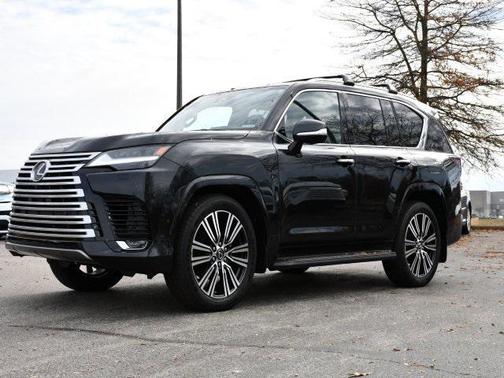 2025 Lexus LX 700h Luxury