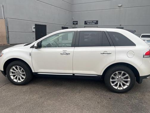 2012 Lincoln MKX Base