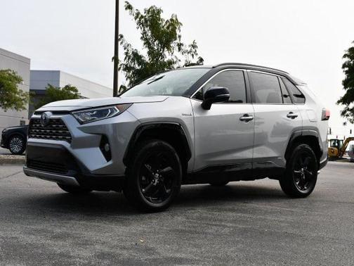 2021 Toyota RAV4 Hybrid SE