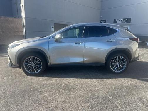 2022 Lexus NX 350h Luxury