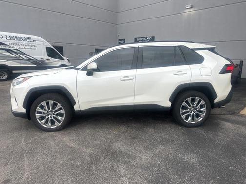2022 Toyota RAV4 XLE Premium