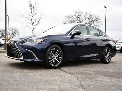 2025 Lexus ES 300h Base