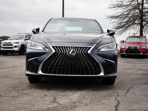 2025 Lexus ES 300h Base