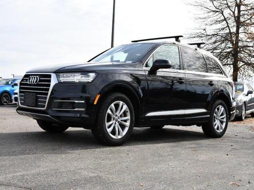 2019 Audi Q7 45 Premium Plus