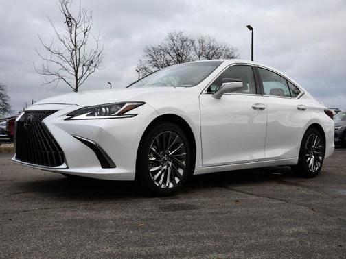 2025 Lexus ES 300h Luxury