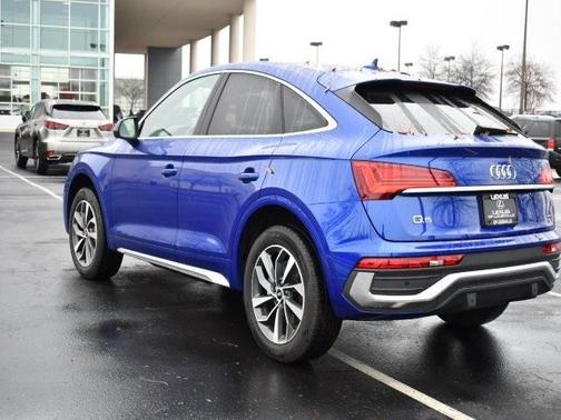 Photo 5 of 39 of 2021 Audi Q5 45 Premium