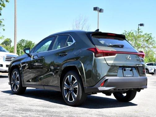 2025 Lexus UX 300h Premium