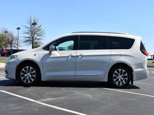 2021 Chrysler Pacifica L
