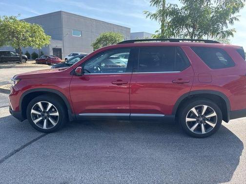 Radiant Red Metallic II 2023 Honda Pilot AWD Elite