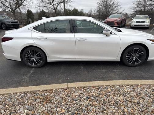 2025 Lexus ES 350 Base