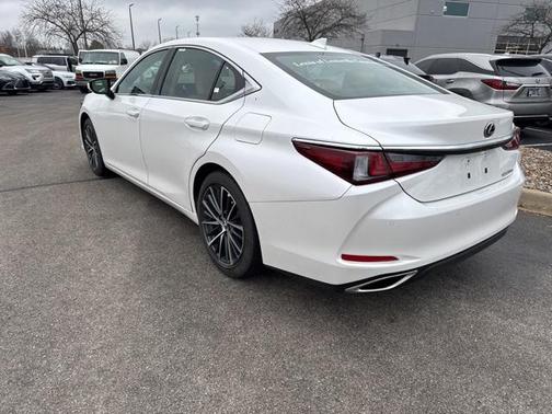 2025 Lexus ES 350 Base