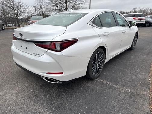 2025 Lexus ES 350 Base