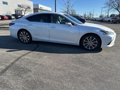 2020 Lexus ES 300h Base