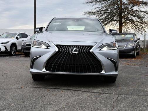 2023 Lexus ES 300h Luxury