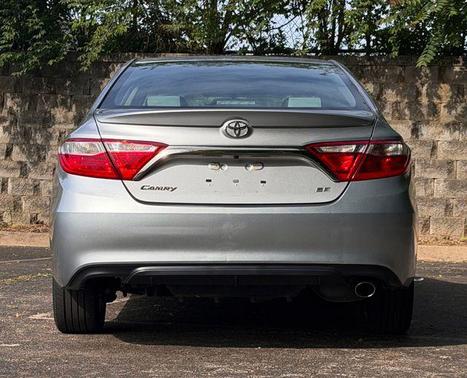 Celestial Silver Metallic 2017 Toyota Camry SE
