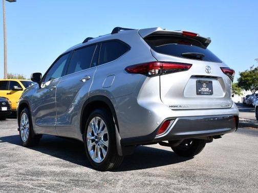 2023 Toyota Highlander Limited