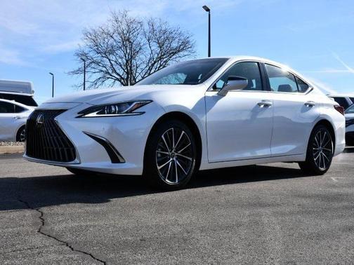 2023 Lexus ES 300h Base