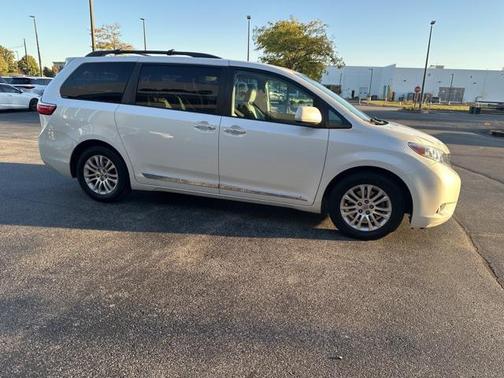 2015 Toyota Sienna XLE