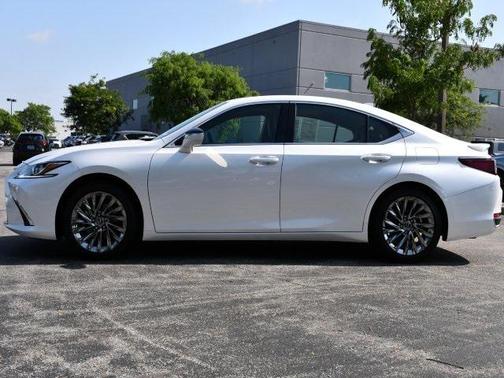 2024 Lexus ES 300h Luxury