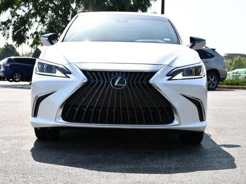 2024 Lexus ES 300h Luxury