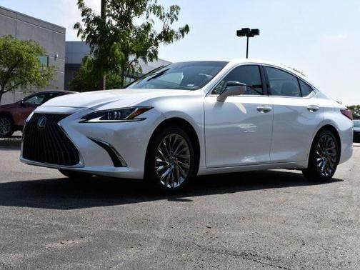 2024 Lexus ES 300h Luxury