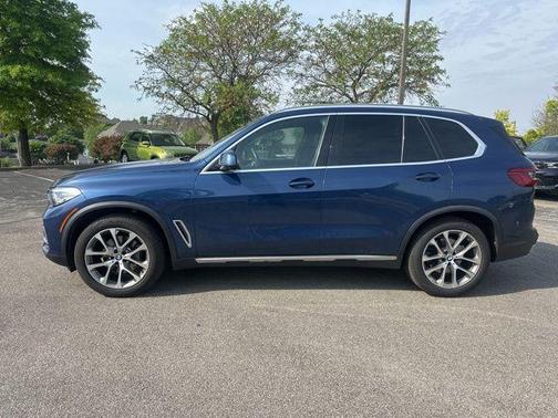 Phytonic Blue Metallic 2021 BMW X5 xDrive40i