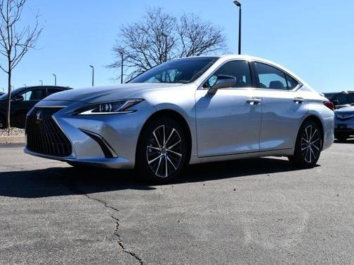 2025 Lexus ES 300h Base