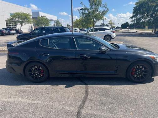 2022 Kia Stinger GT2
