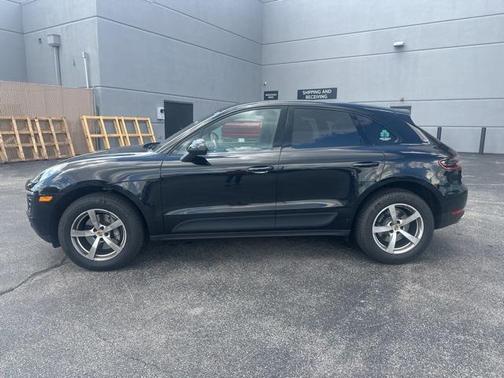 2017 Porsche Macan Base