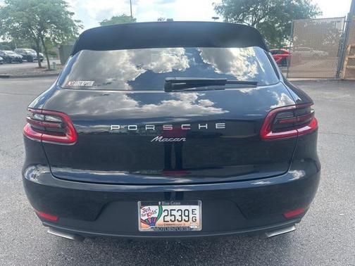 2017 Porsche Macan Base