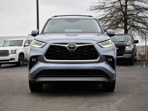 2022 Toyota Highlander Platinum