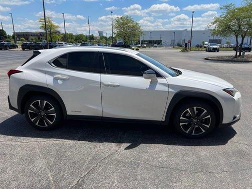 Eminent White Pearl 2020 Lexus UX 250h Base