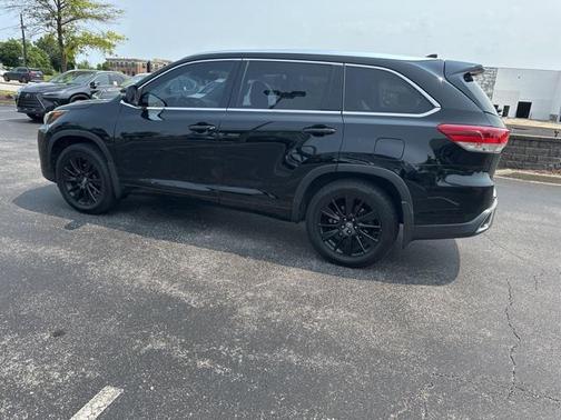 2017 Toyota Highlander Limited Platinum