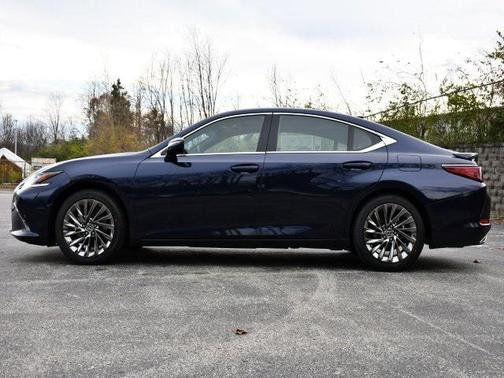 2025 Lexus ES 350 Ultra Luxury