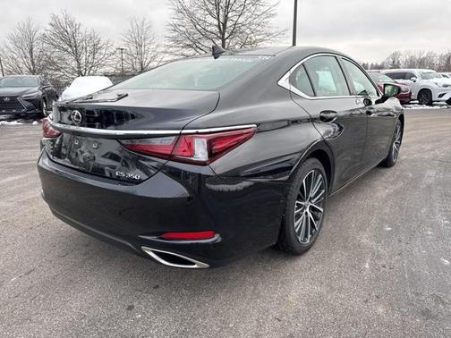 2025 Lexus ES 350 Base