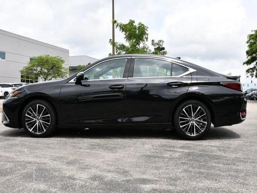 2024 Lexus ES 300h Base