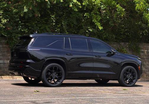 Mosaic Black Metallic 2024 Chevrolet Traverse RS