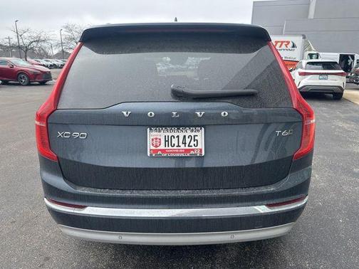 2022 Volvo XC90 T6 Inscription