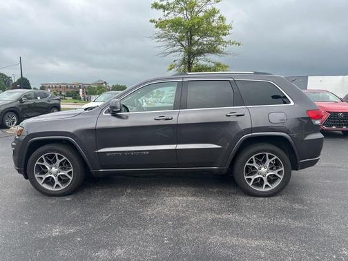 2018 Jeep Grand Cherokee Sterling Edition