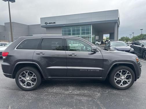2018 Jeep Grand Cherokee Sterling Edition