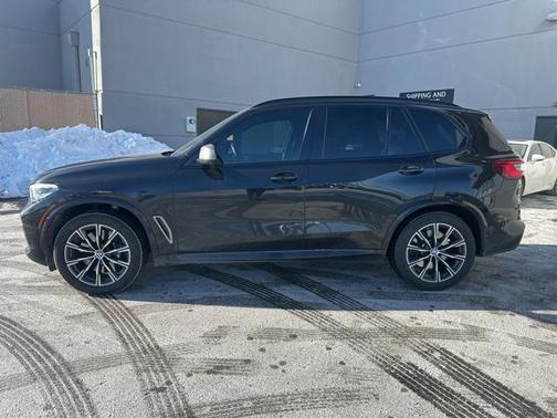 2020 BMW X5 M50i